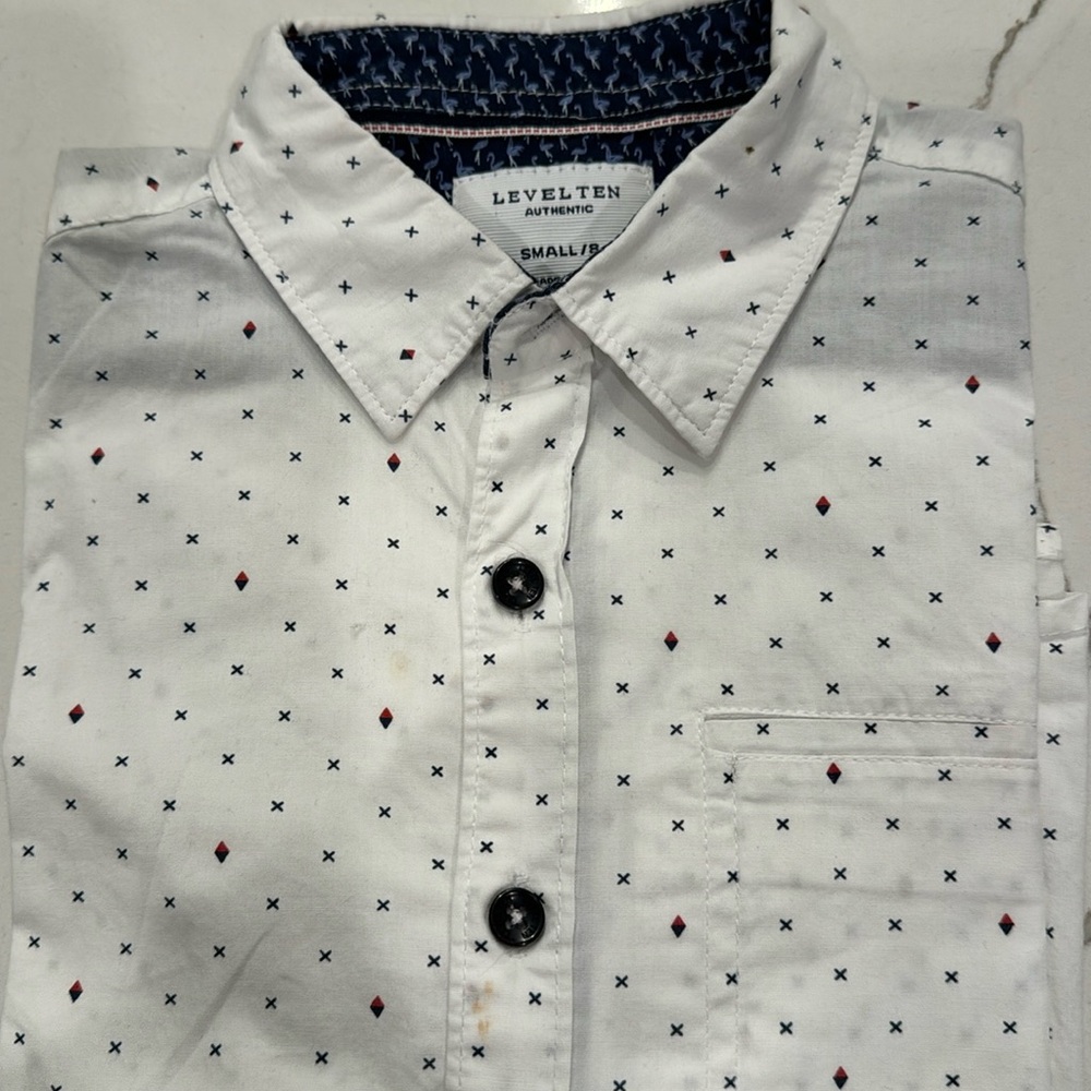 Boys Level ten bottom down short sleeve shirt with pocket.  Ex. condition. Sz 8